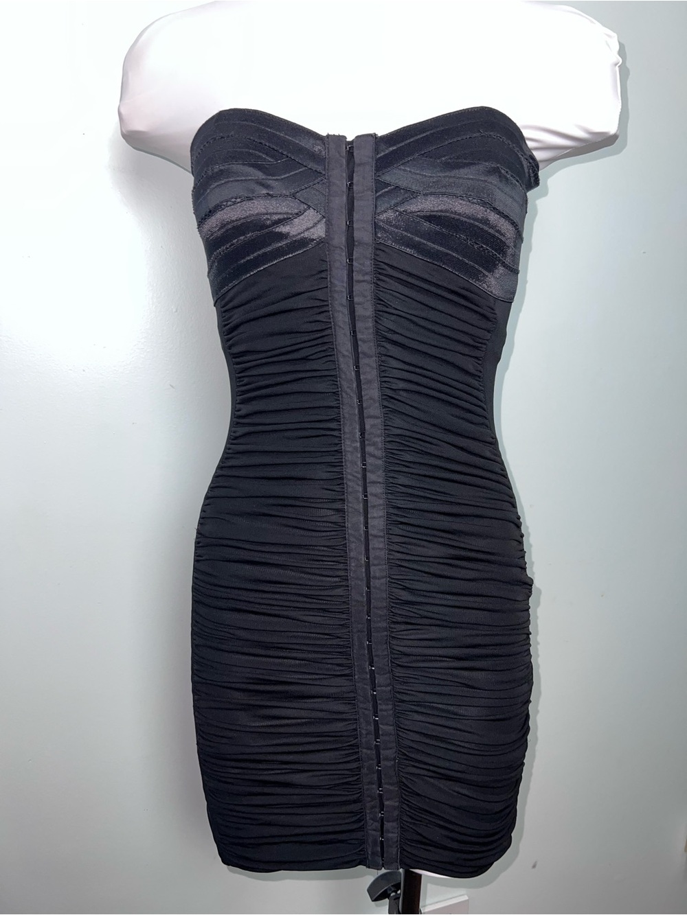Elizabeth and James Black Strapless Ruched Bodycon Mini Dress Size S